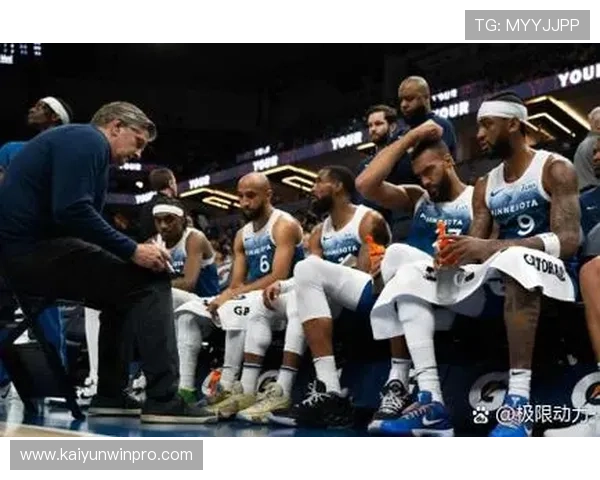 NBA季后赛激战正酣，多个球队争夺总冠军席位形势扑朔迷离