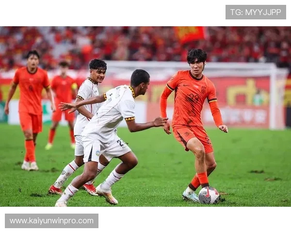 国家队新帅上任引发热议联赛争冠格局突变球迷期待赛季精彩对决再